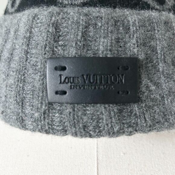 Louis Vuitton Inventeur 100% Cashmere Knit Beanie Cap in Black and Gray - Picture 2 of 6